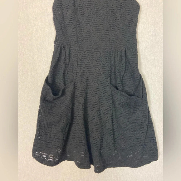 Free People black lace overlay pocket cut-out mini dress Sz XS - Picture 10 of 14